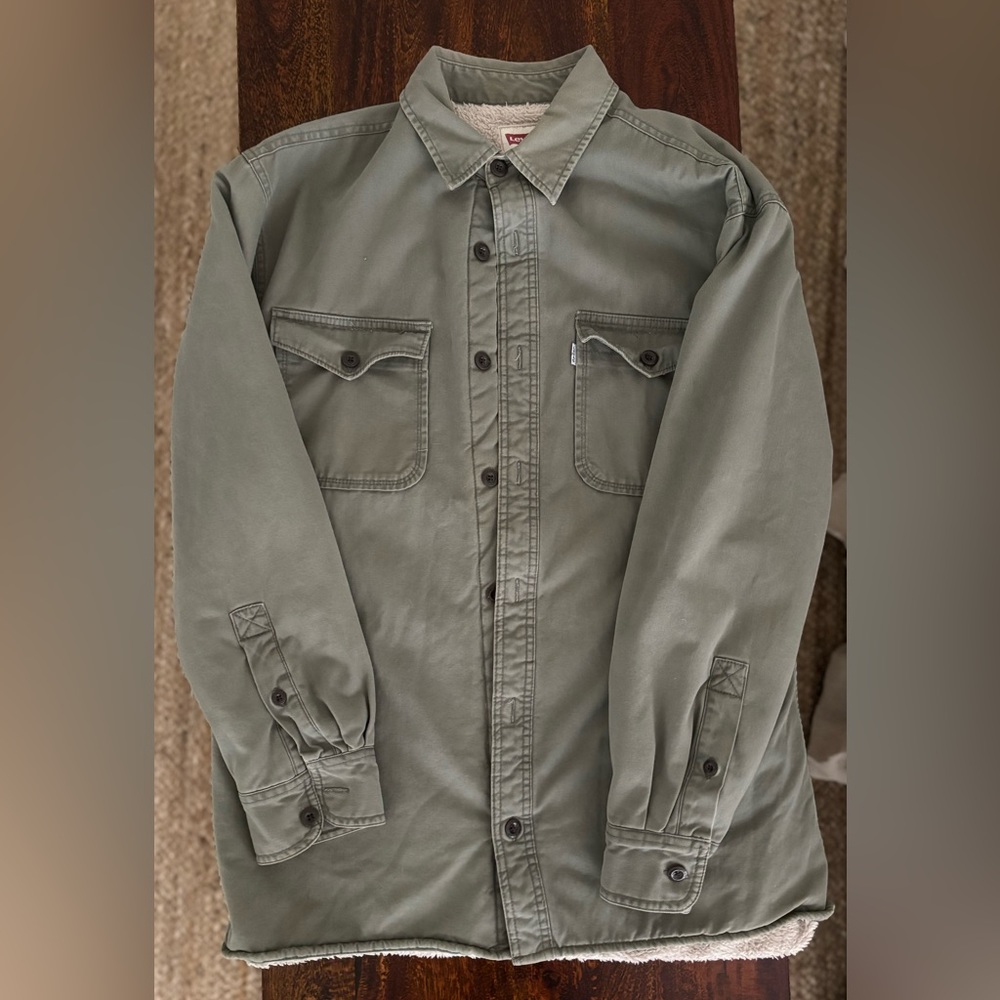 Levi’s fleece line shirt jacket size Medium